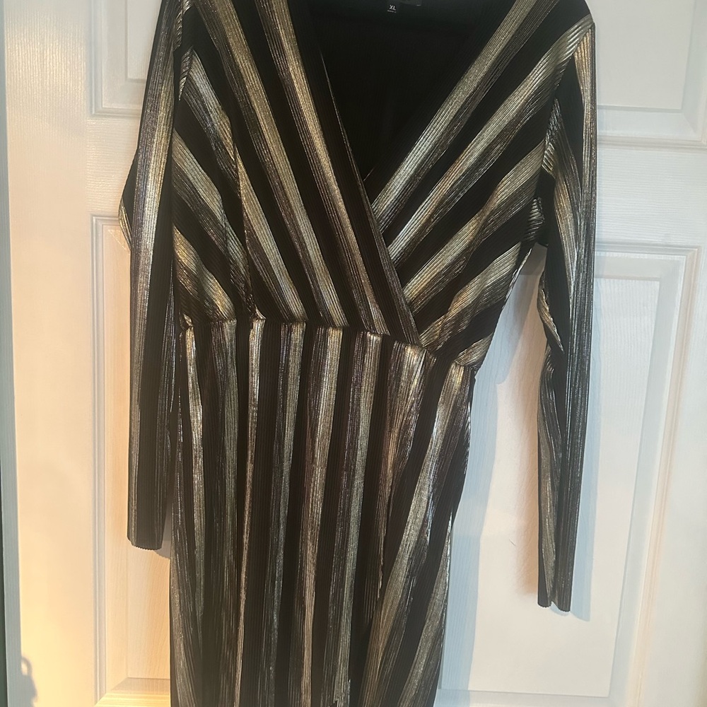 Lulu's Black and Silver Long Sleeve Dress
